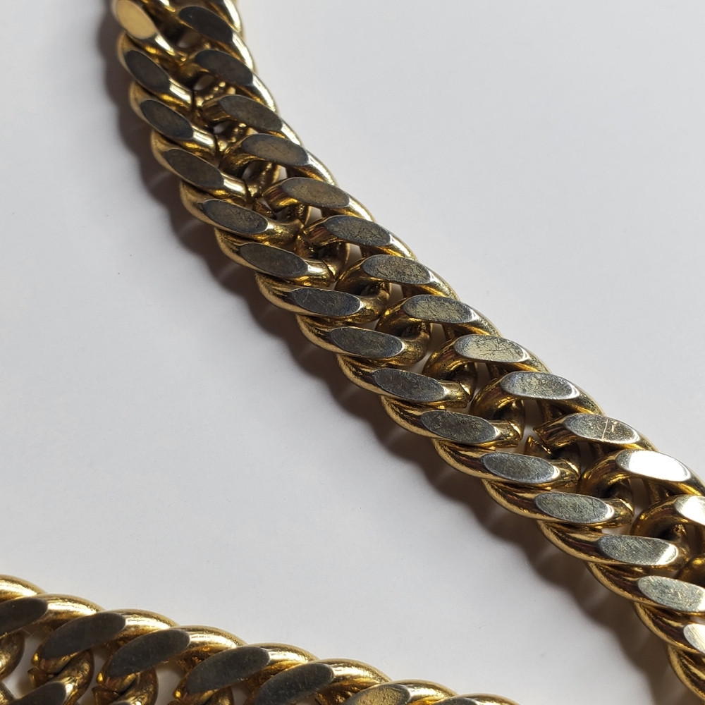 Vintage Gold tone Metal Chucky heavy chain necklace 24" Cuban Chain - Picture 2 of 8